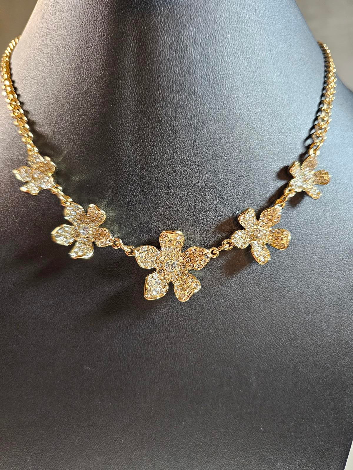 Lilly Pulitzer Floral Necklace - Elegant Gold Floral Design