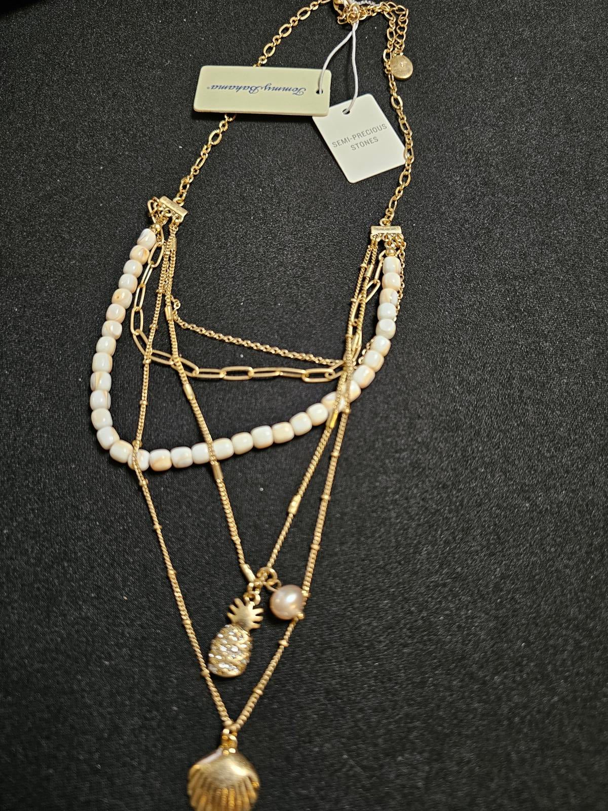 Stylish Layered Gold Necklace with Shell and Pineapple Pendants