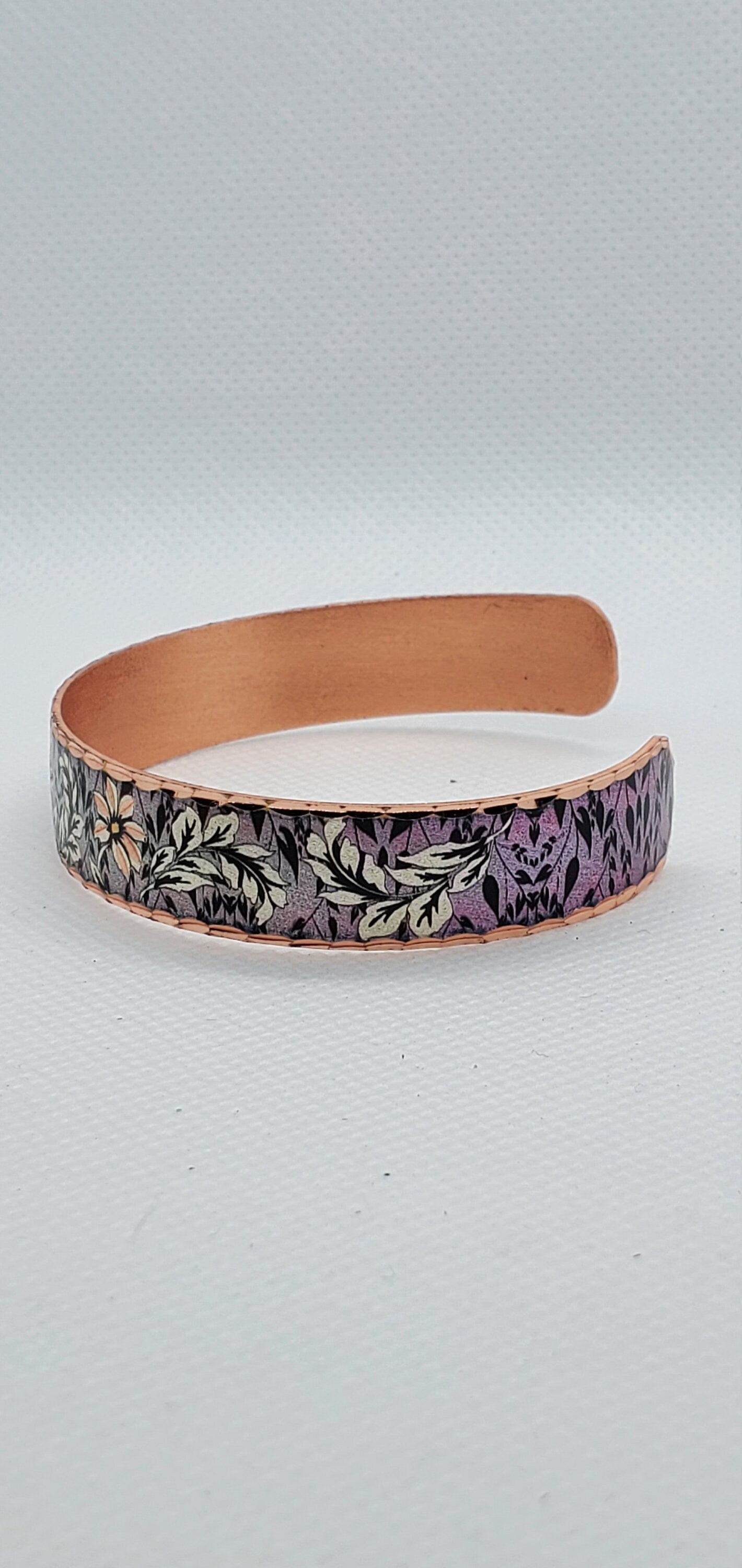 BR - FLORAL - Beautiful adjustable COPPER cuff bracelet.