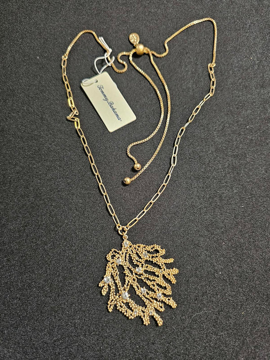 Elegant Gold Tone Coral Pendant Necklace