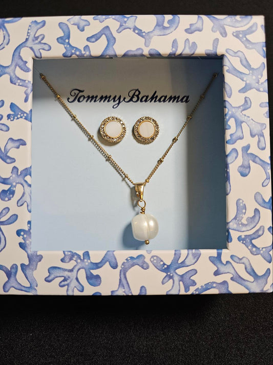 Tommy Bahama Pearl Necklace & Earring Set