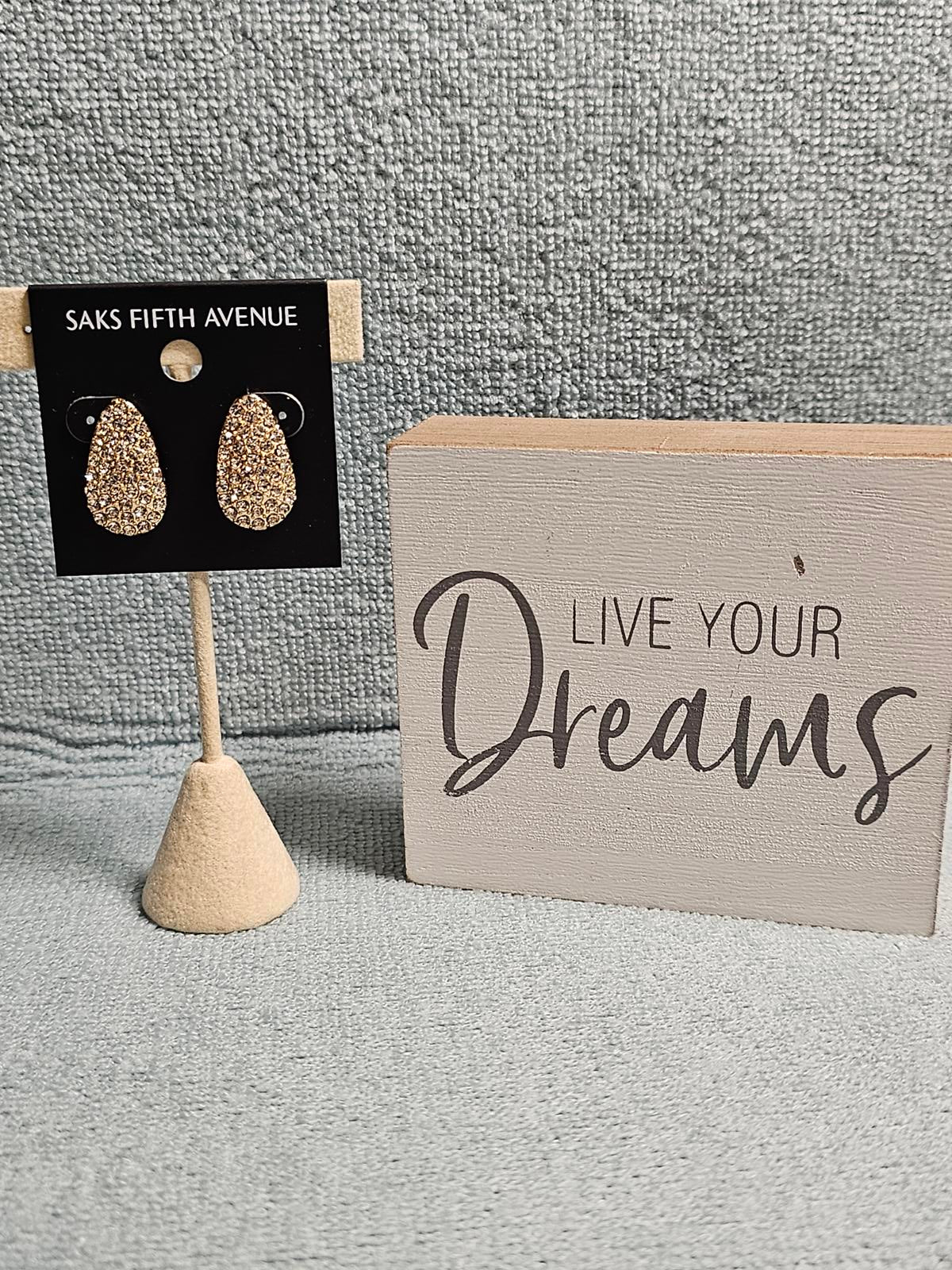 Saks Fifth Avenue Stunning Gold Glitter Drop Earrings