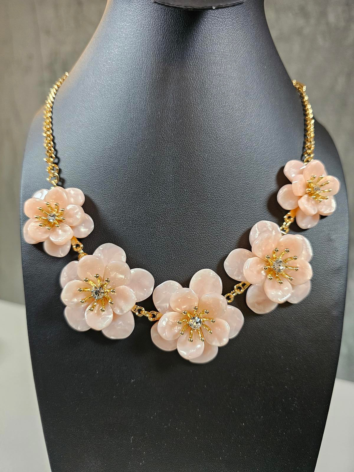 Elegant Lilly Pulitzer Floral Statement Necklace