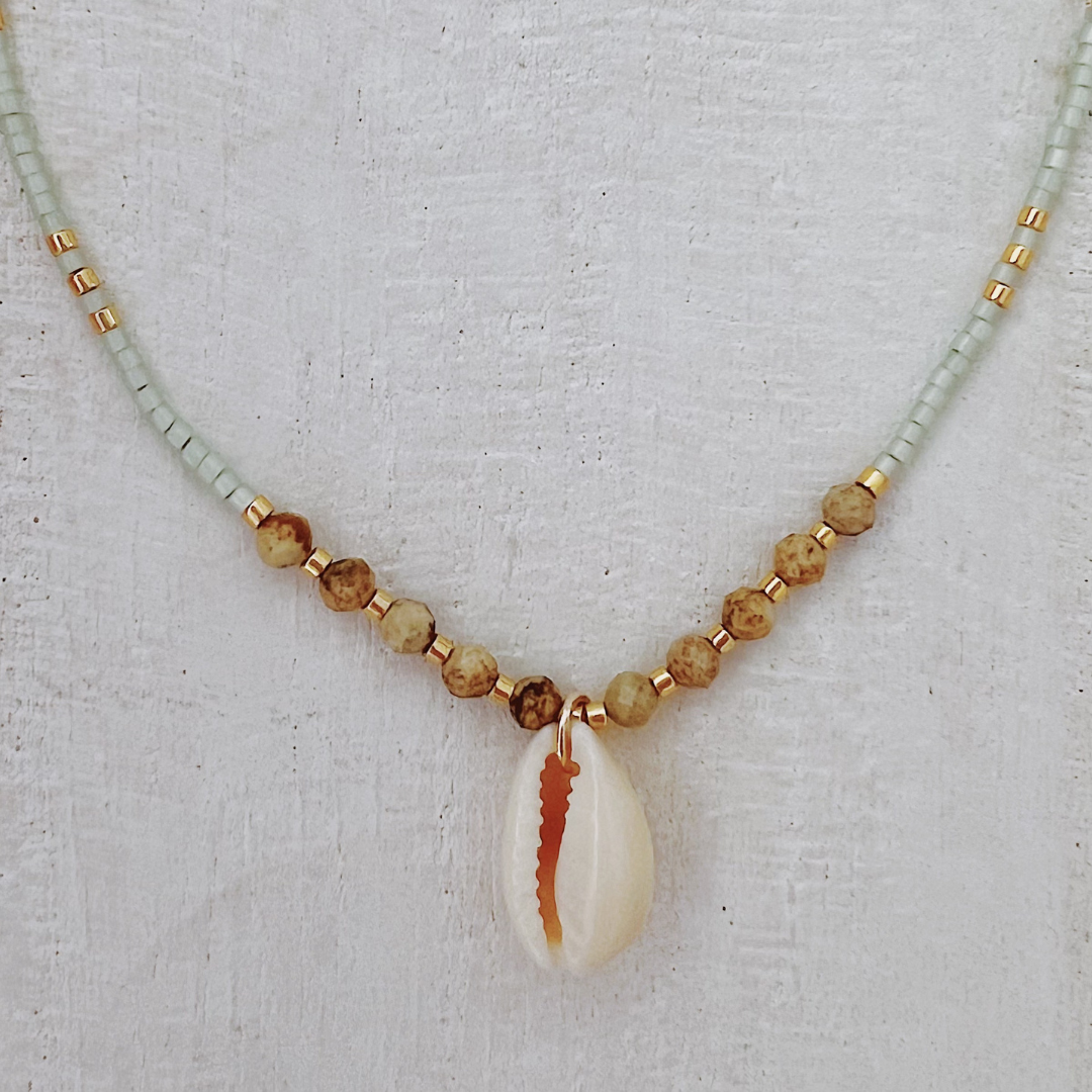 BOHO CHOKER ✿ COWRIE SHELL