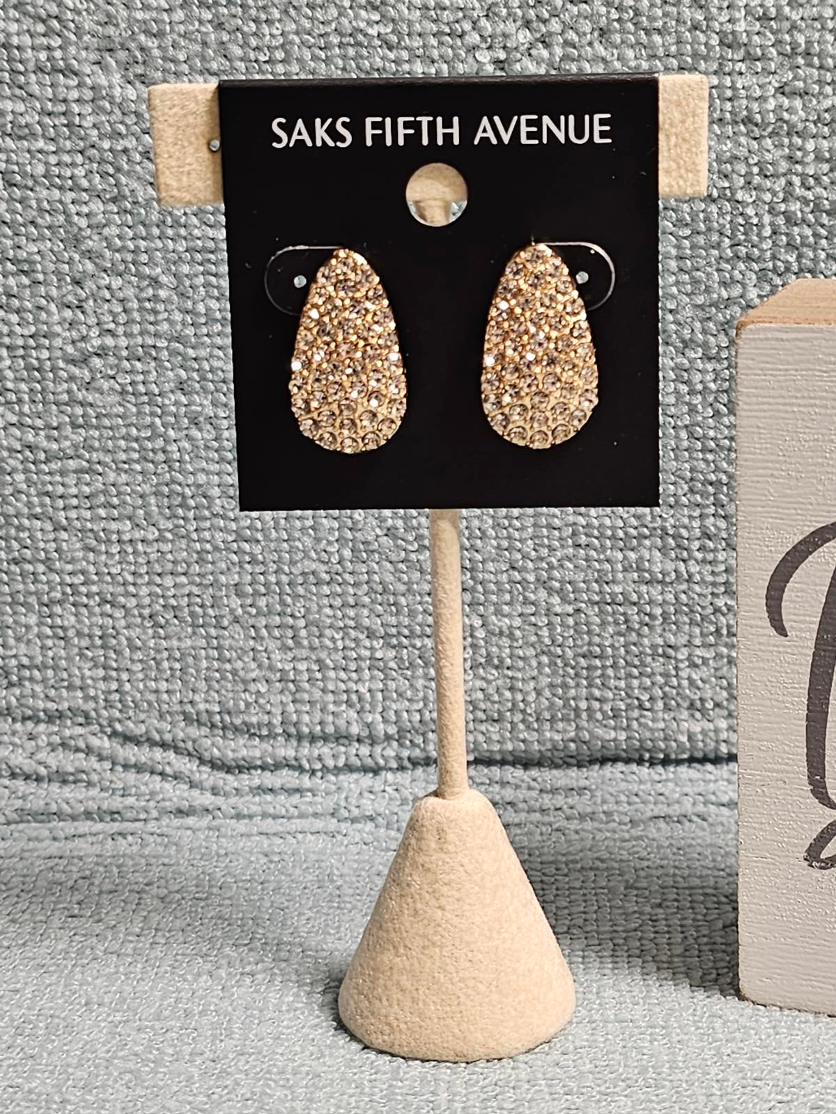 Saks Fifth Avenue Stunning Gold Glitter Drop Earrings