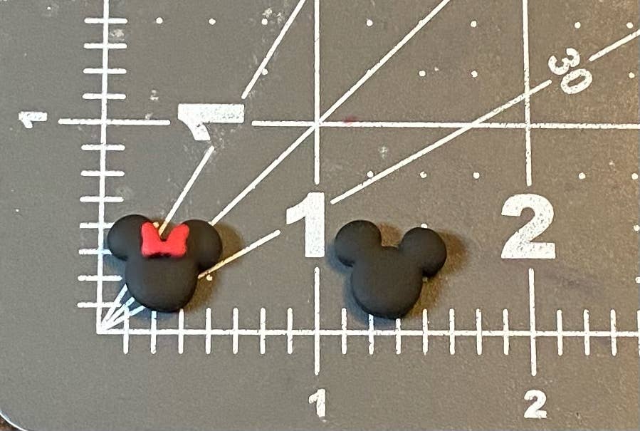 Mini Mouse Stud Set