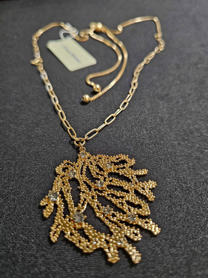 Elegant Gold Tone Coral Pendant Necklace