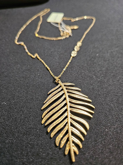 Stunning Gold Leaf Pendant Necklace by Tommy Bahama