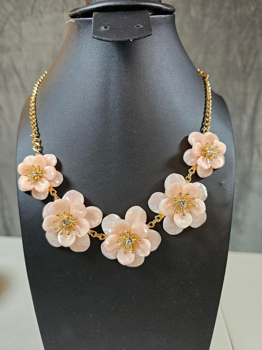 Elegant Lilly Pulitzer Floral Statement Necklace