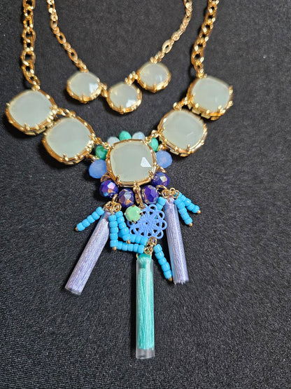 Elegant Lilly Pulitzer Multicolor Statement Necklace with Gold Chain