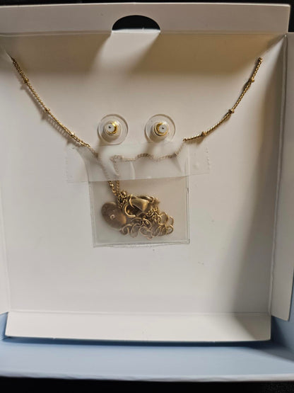 Tommy Bahama Pearl Necklace & Earring Set