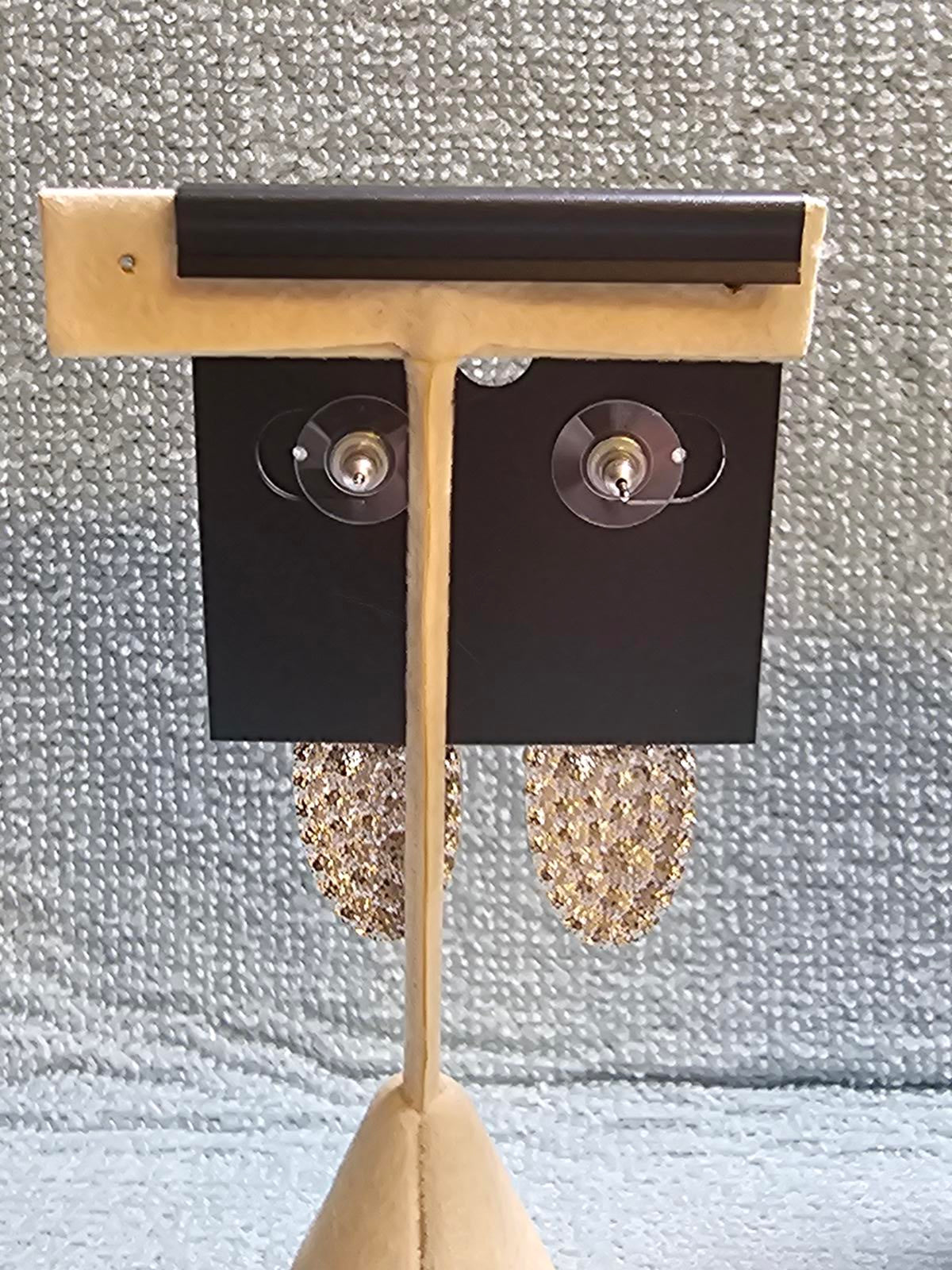 Stunning Saks Fifth Avenue Crystal Drop Earrings