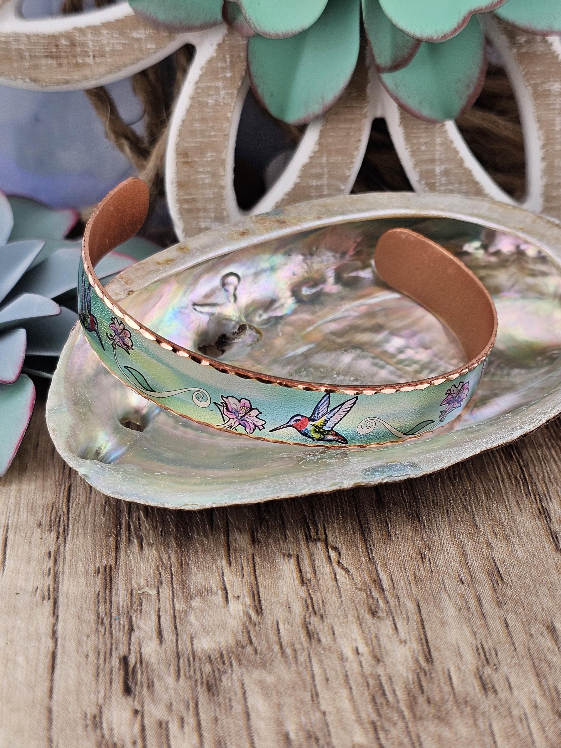 BR - Hummingbird - Beautiful adjustable COPPER cuff bracelet.