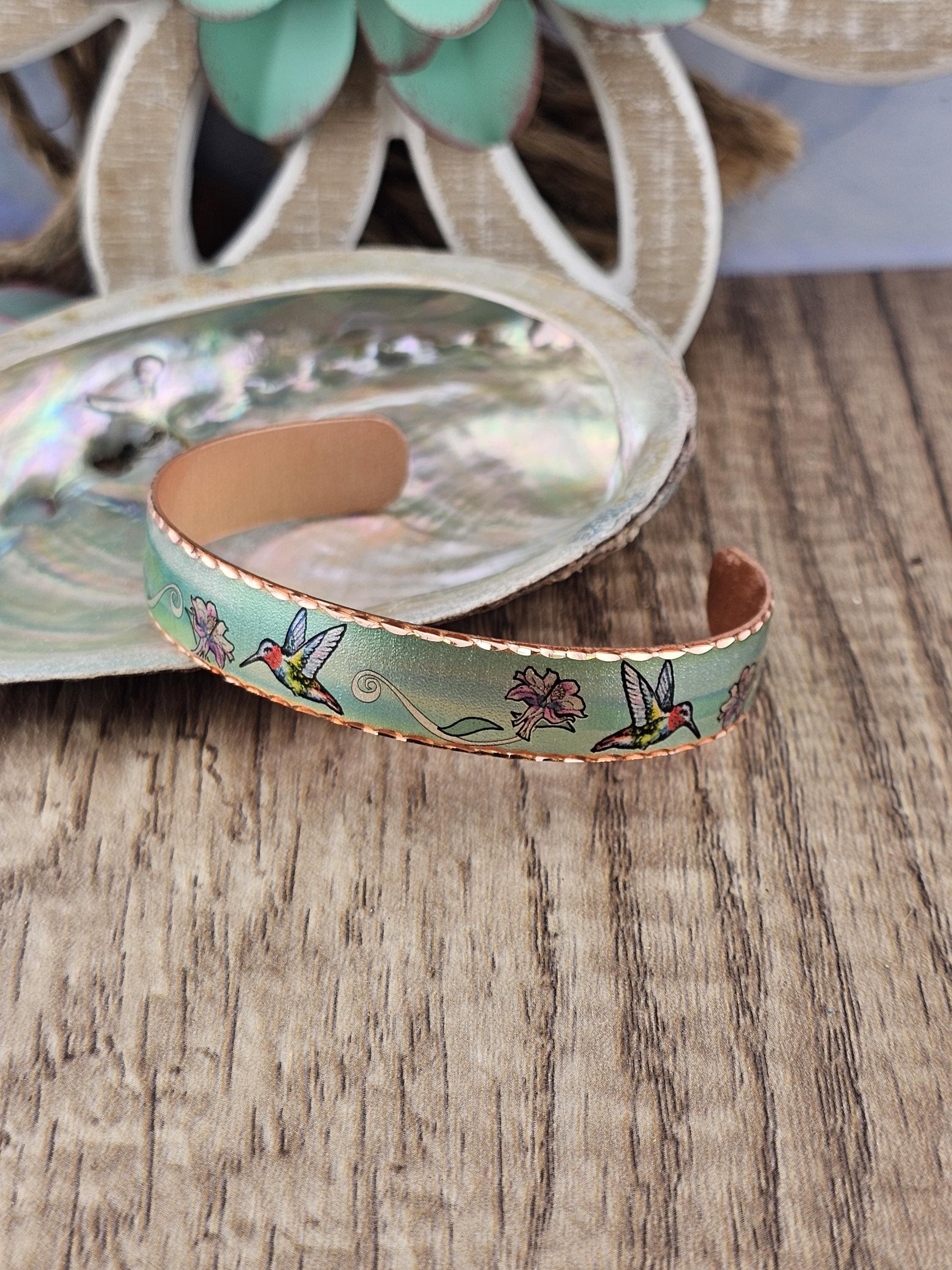 BR - Hummingbird - Beautiful adjustable COPPER cuff bracelet.