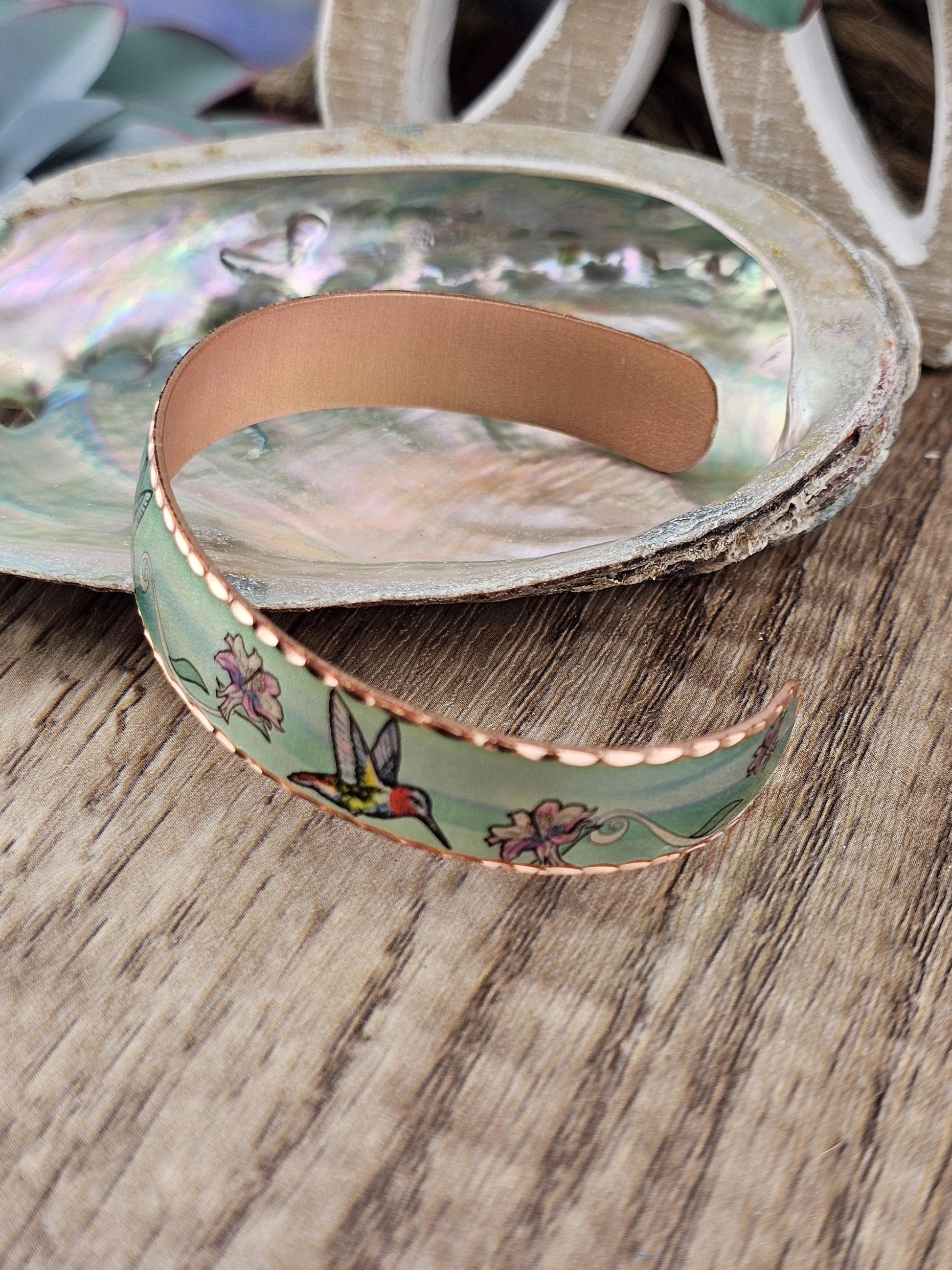 BR - Hummingbird - Beautiful adjustable COPPER cuff bracelet.