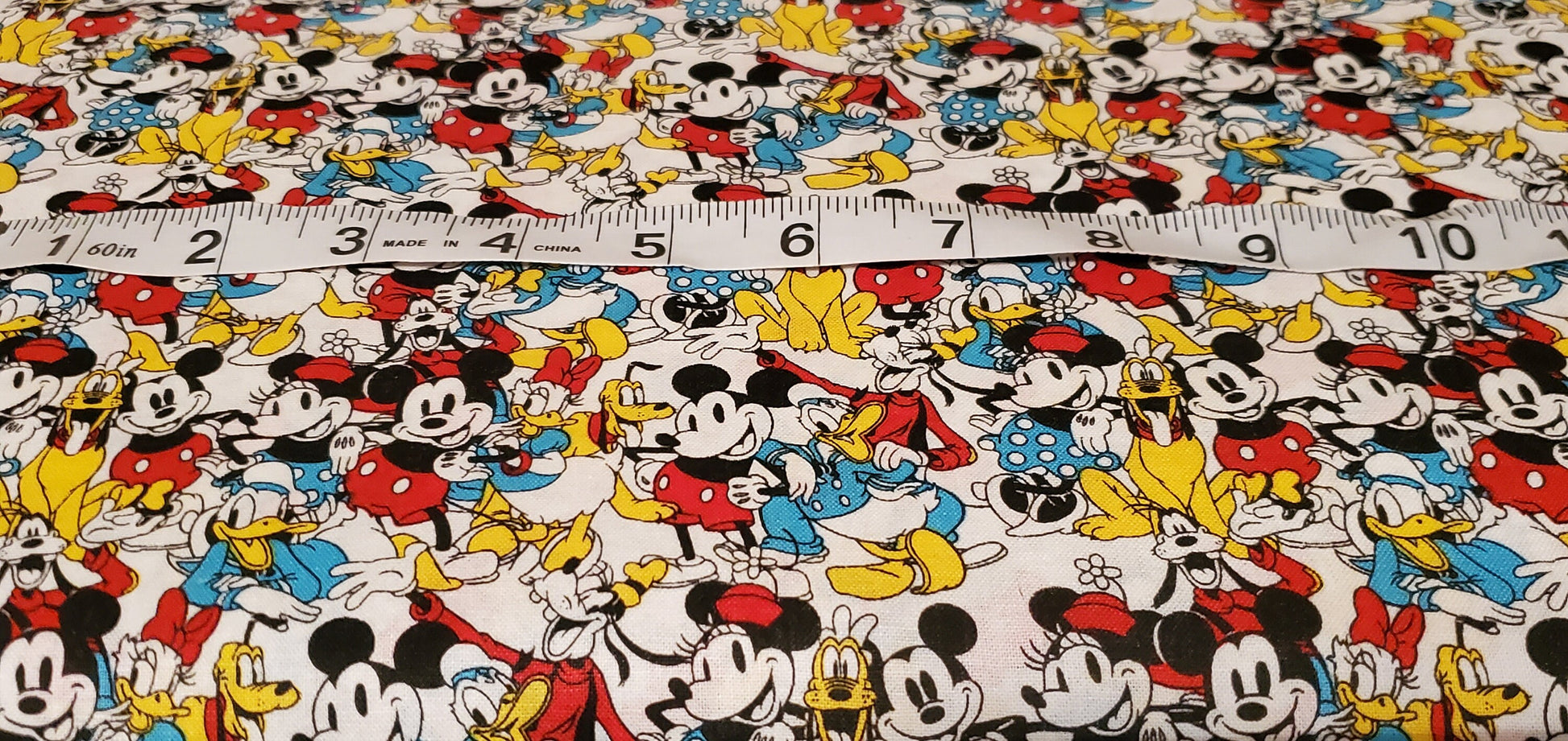 Disney Sensational 6 Snapshot Fabric by the half yard. 100% Cotton. MICKEY MINNIE DONALD Pluto Daisy Goofy