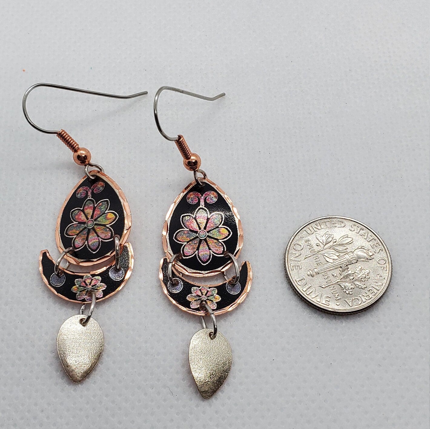 EA - Beautiful Flower COPPER earrings - Surgical Steel Hypo Allergenic Earwires.