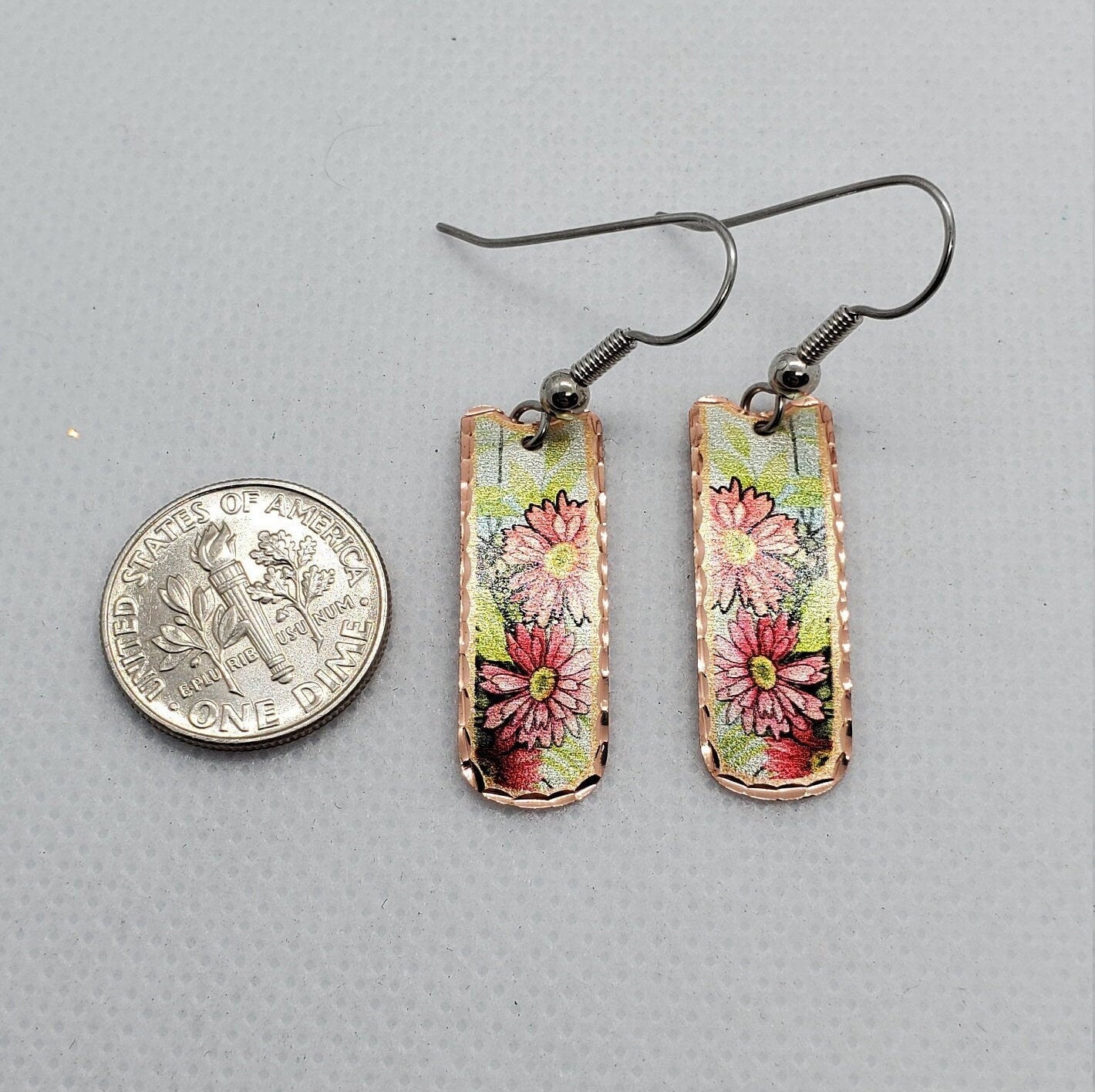 EA - Beautiful Flower COPPER earrings - Surgical Steel Hypo Allergenic Earwires.