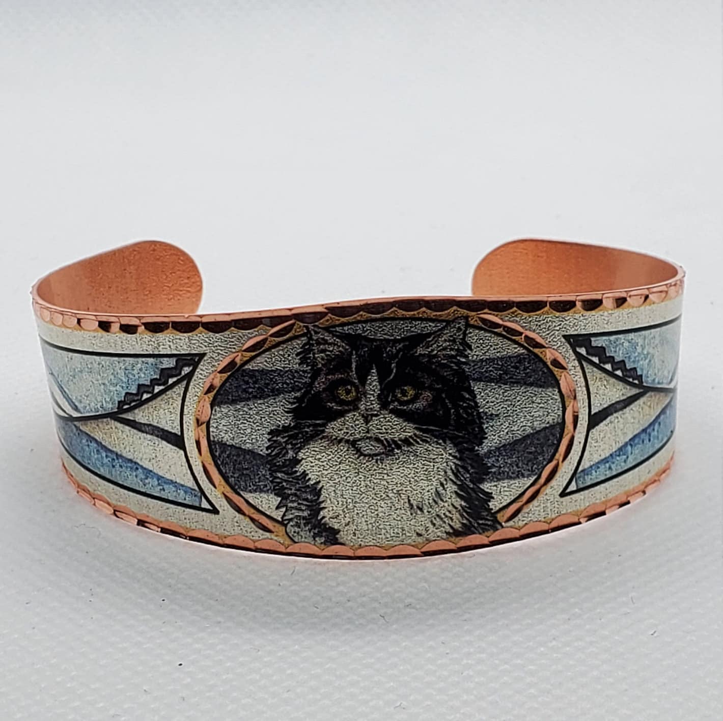 BR - Black and white cat - Beautiful adjustable COPPER cuff bracelet.