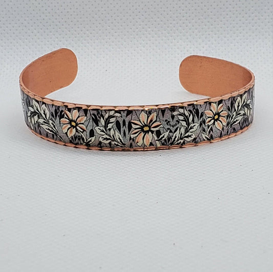 BR - FLORAL - Beautiful adjustable COPPER cuff bracelet.