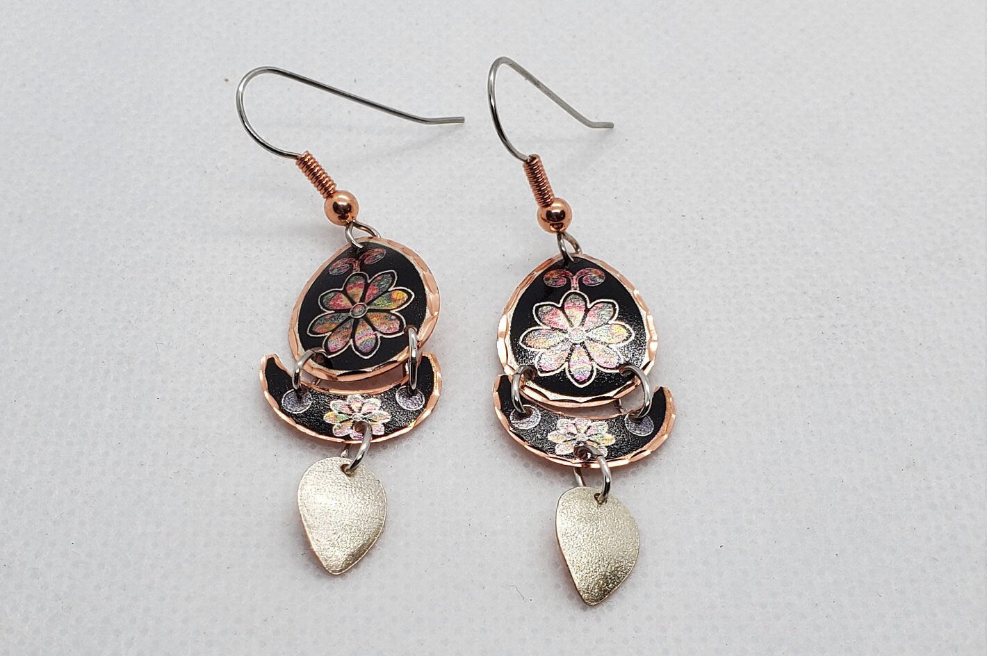 EA - Beautiful Flower COPPER earrings - Surgical Steel Hypo Allergenic Earwires.