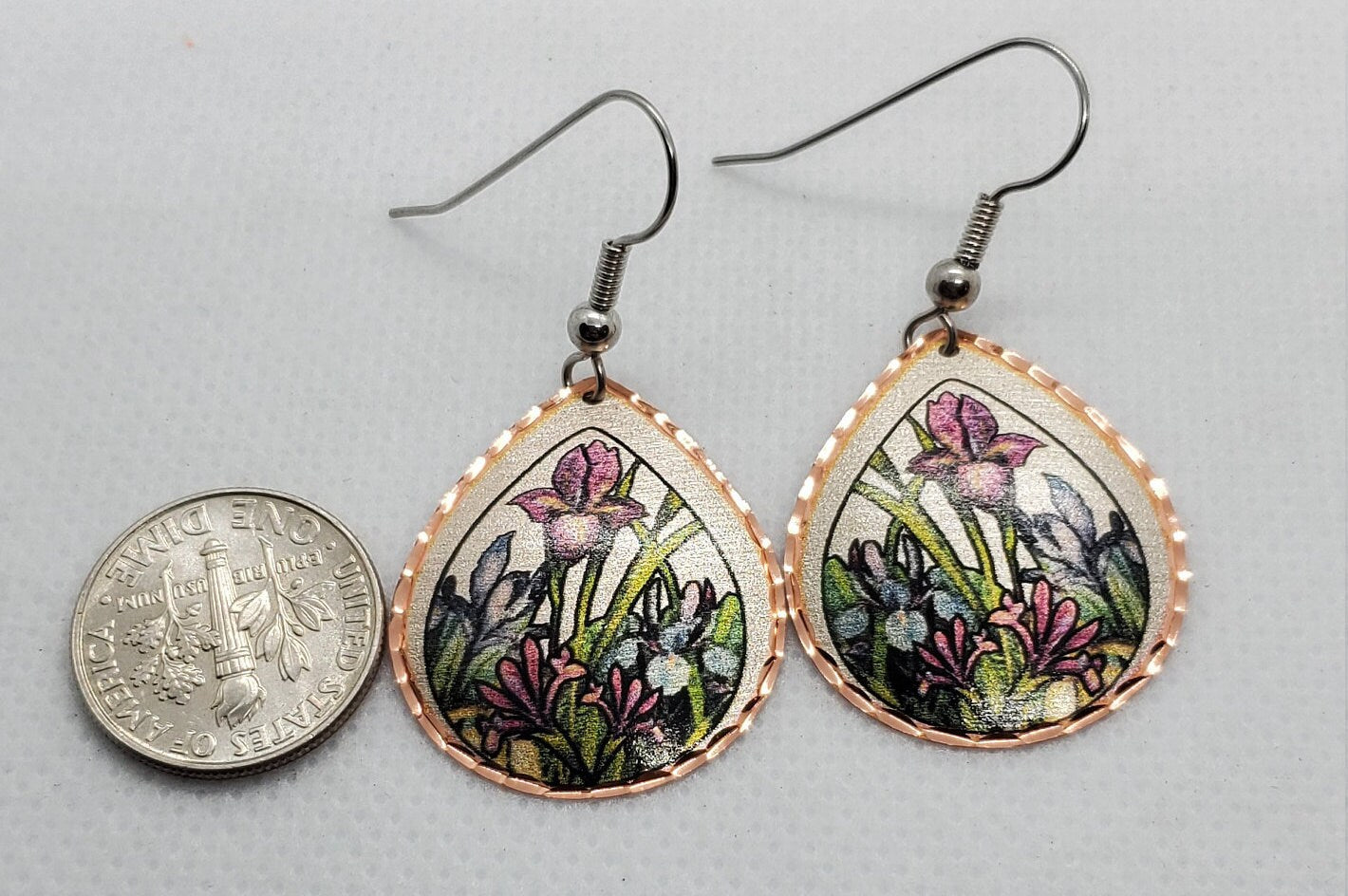 EA - Beautiful Flower COPPER earrings - Surgical Steel Hypo Allergenic Earwires.