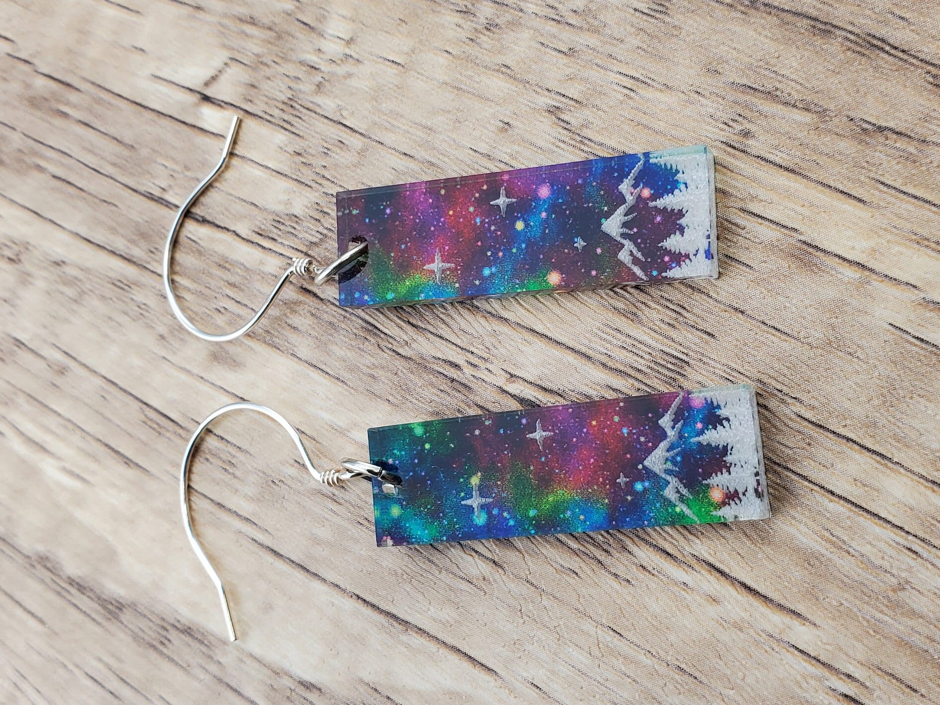 SS Northern Light Mountain Scene - Laser cut Lightweight Acrylic earrings - Sterling Silver Hooks